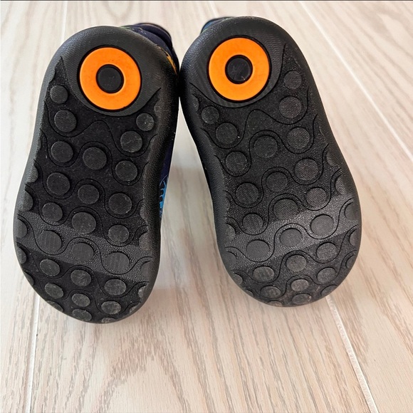 NWOT Bogs dinosaur boots - Picture 5 of 7